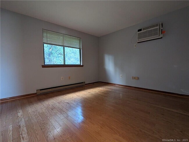 Building Photo - 11 Westgate St