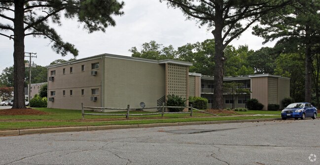 Primary Photo - Lenox Garden Apartments