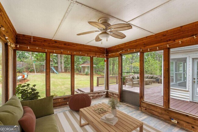 Building Photo - 1375 Mosswood Ln SE