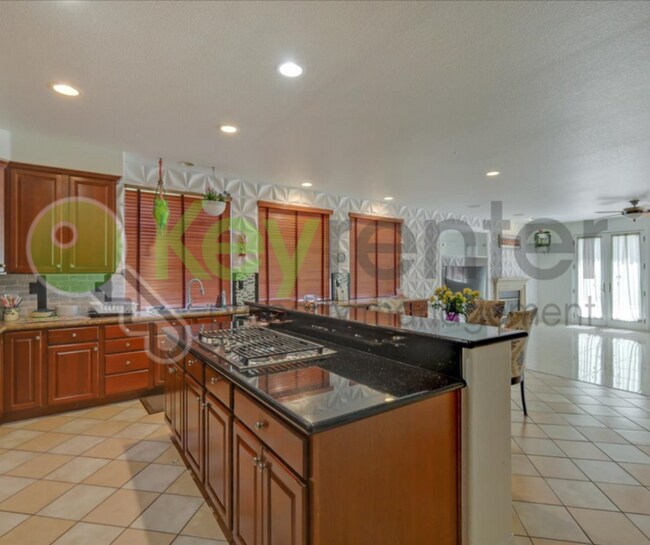 Building Photo - 208 Otter Glen Ct