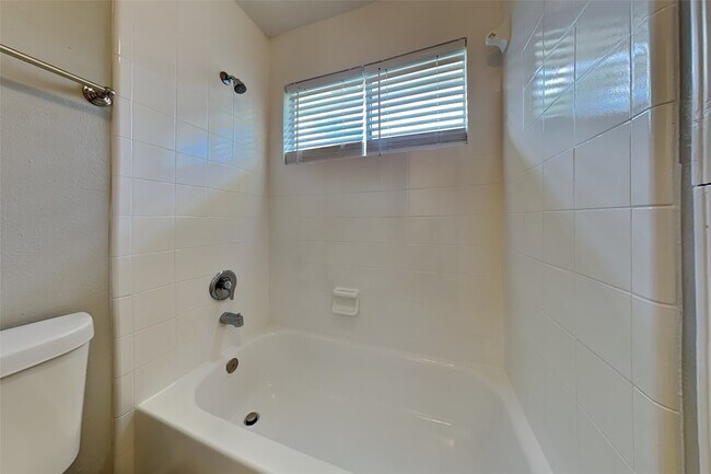 Building Photo - 14023 Cypress Falls Dr