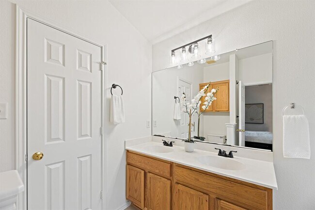 Building Photo - 3477 Flowstone Ln