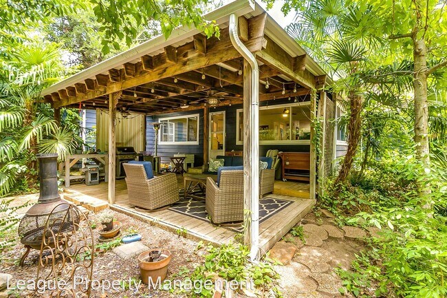 Building Photo - 4 br, 2 bath House - 621 Sam Calloway