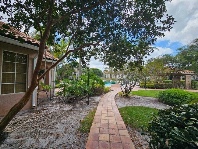 Building Photo - 12148 St.Andrews Pl