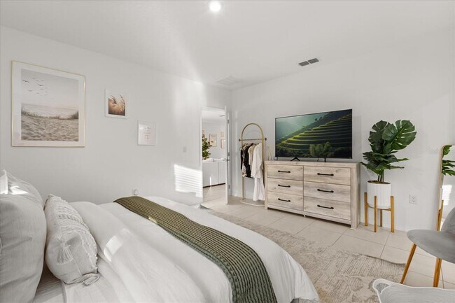 Building Photo - 375 Pink Ibis Bnd