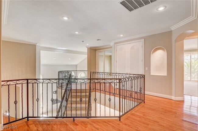Building Photo - 9813 Edgeview Pl