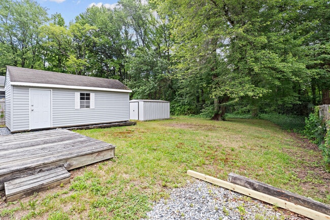 Building Photo - 412 Woodbury Lake Rd