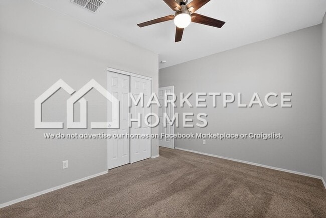 Building Photo - 5309 S 18th Pl