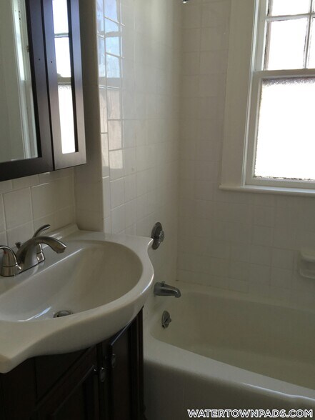 Primary Photo - 126 Winsor Ave
