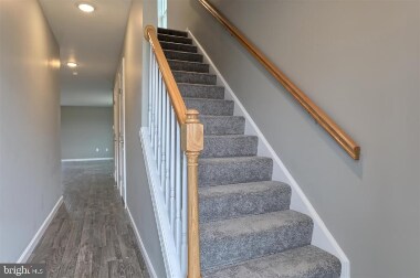 Building Photo - 18 Chloe Dr
