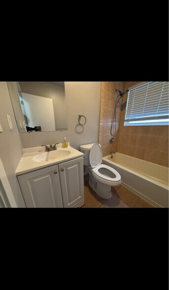 Building Photo - 8402 Lieser Ct