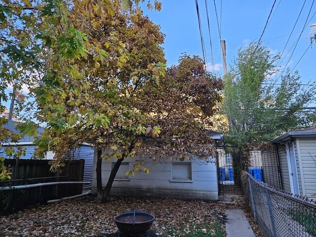 Building Photo - 2623 N Emmett St