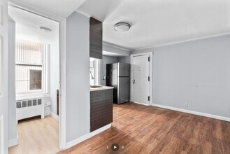 Building Photo - 151 School St