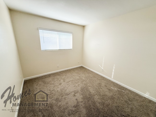 Building Photo - Homes Management - 4 Bed, 2 Bath House on Cul-de-Sac