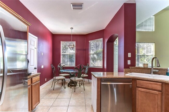 Building Photo - 3292 Covered Bridge Dr E