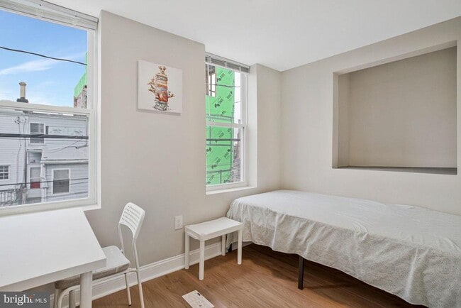 Building Photo - 1102 Carroll St