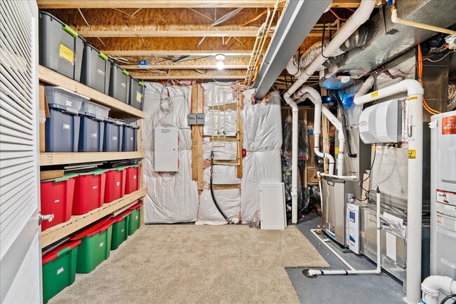 Building Photo - Elegant Single-Family Residence with Upscale Finishes in Amenity-Rich Community