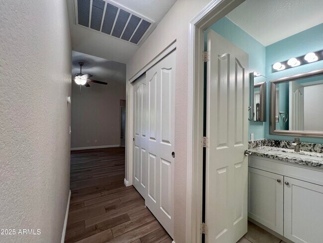 Building Photo - 4619 E Adobe Dr