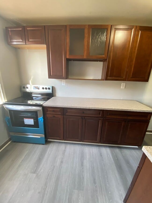 Building Photo - 3 Bedroom and 1 Bathroom House in Northeas...