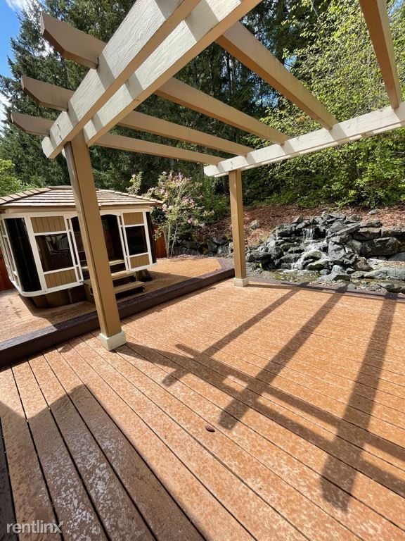 Building Photo - 4 br, 2.5 bath House - 18814 88th Avenue East