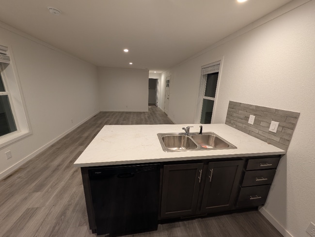 Building Photo - 39021 Holly Ln