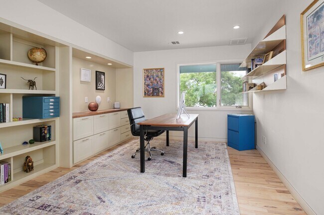Building Photo - 5613 Clarion Cove