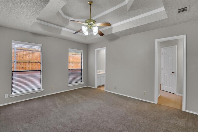 Building Photo - 7825 Silveridge Dr