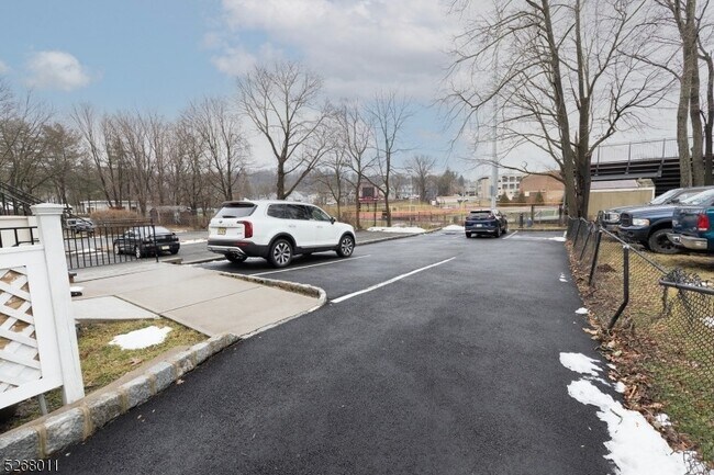 Parking Lot - 119 Washington St