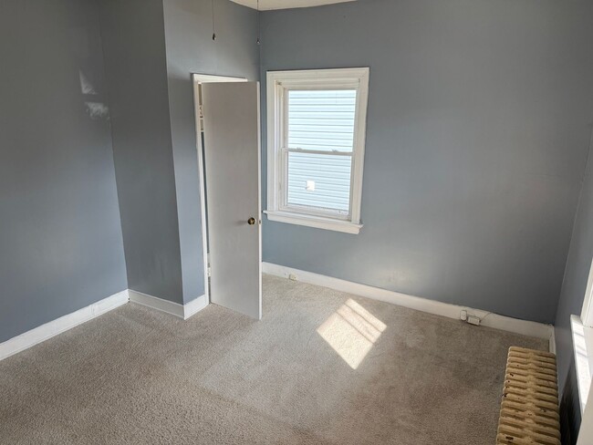 Building Photo - 702 Northside Ave