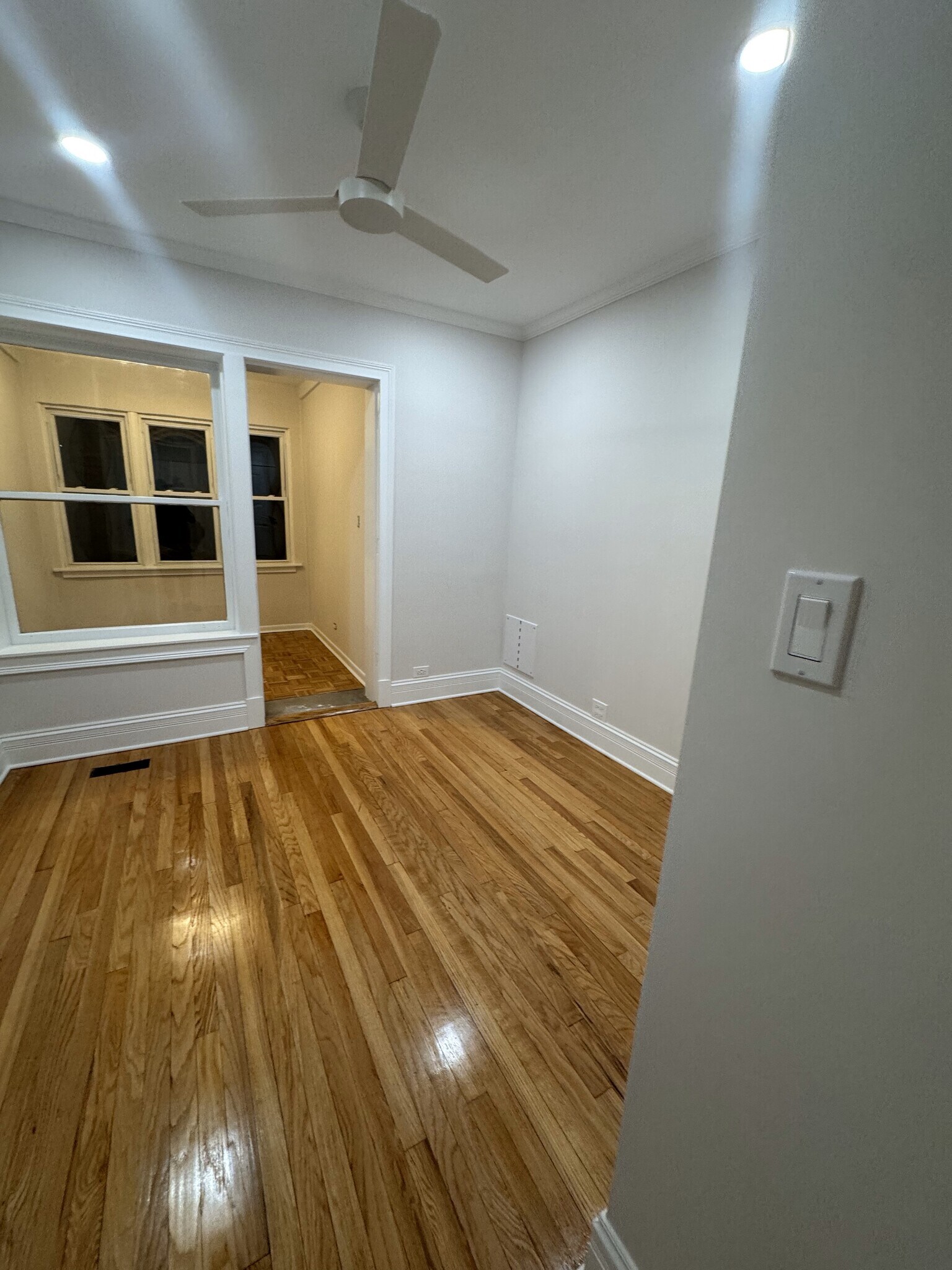 Bed #2 With Sun Room - 2337 W Roscoe St