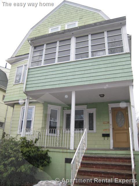 Building Photo - 92 Pearson Rd