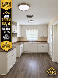 Building Photo - 215 Wildwood Ter