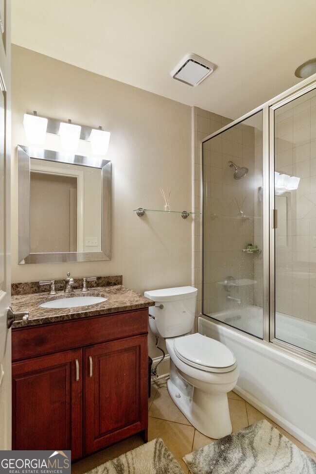 Building Photo - 3850 Glenhurst Dr