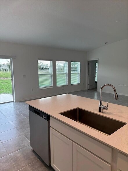 Building Photo - 355 Loch Ct