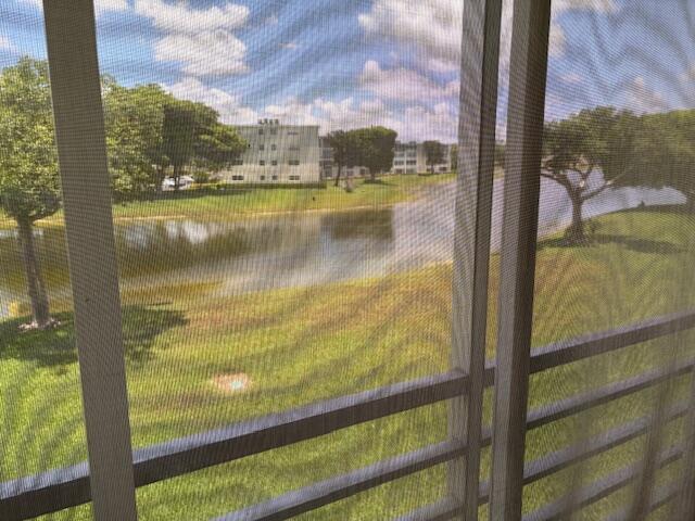 Building Photo - 2070 Cornwall D