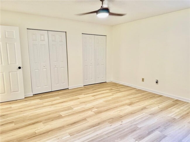 Building Photo - 286 Toweridge Dr SW