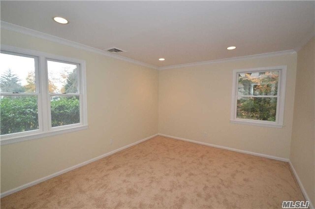 Building Photo - 30 Grist Mill Ln