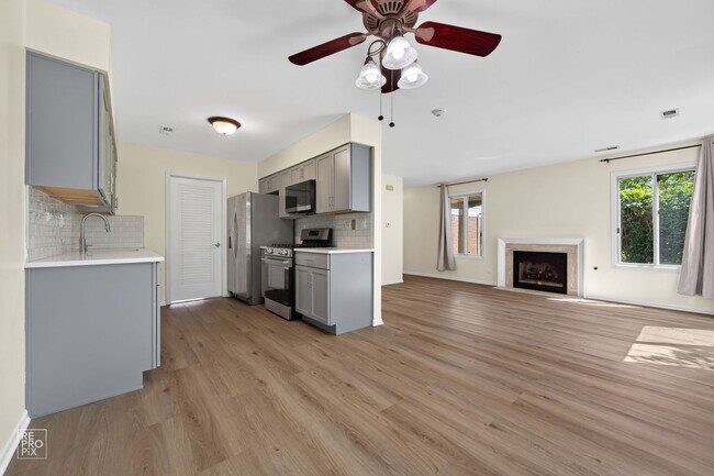 Building Photo - 7922 Knottingham Cir
