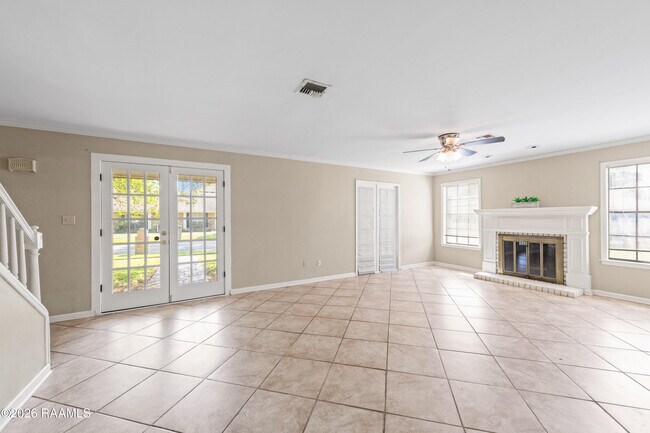 Building Photo - 101 Wisteria Dr