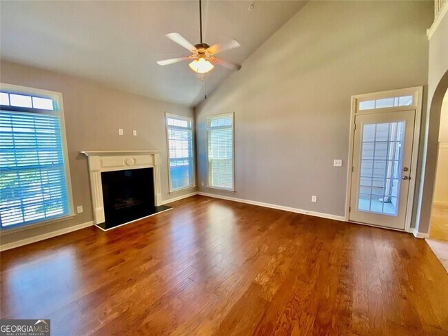 Building Photo - 3322 Castleberry Village Dr