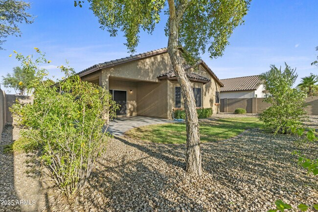 Building Photo - 8512 S 56th Ln