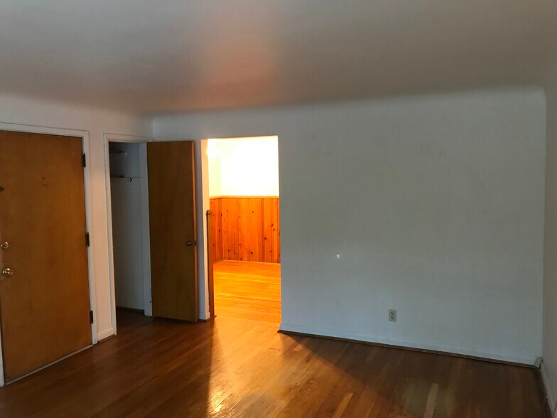Building Photo - 6087 Dryden Ave