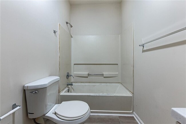 Building Photo - 987 Dimmock St SW