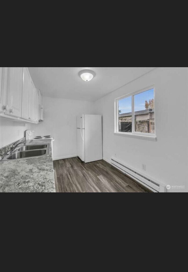 Building Photo - 2701 S 257th Pl