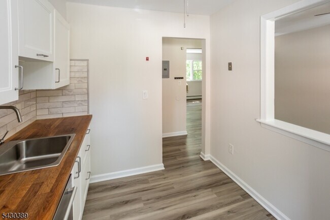 Building Photo - 2467 NJ-10
