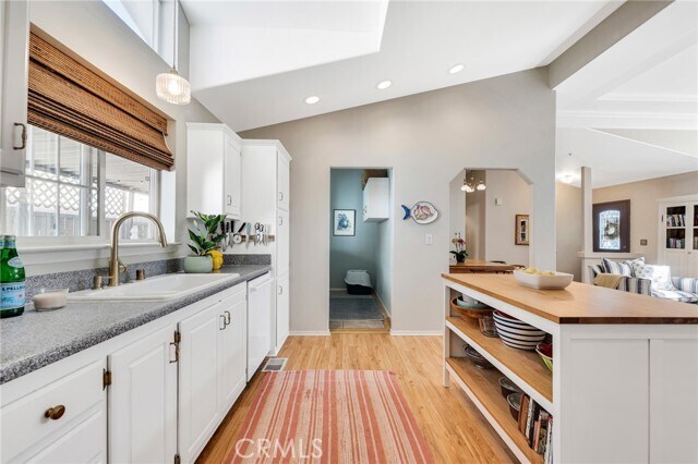 Building Photo - 1169 Aztec