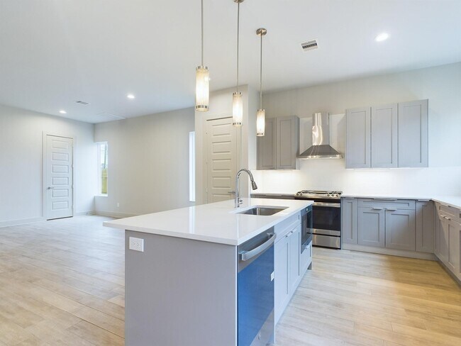 Building Photo - 5726 Rucio Ln
