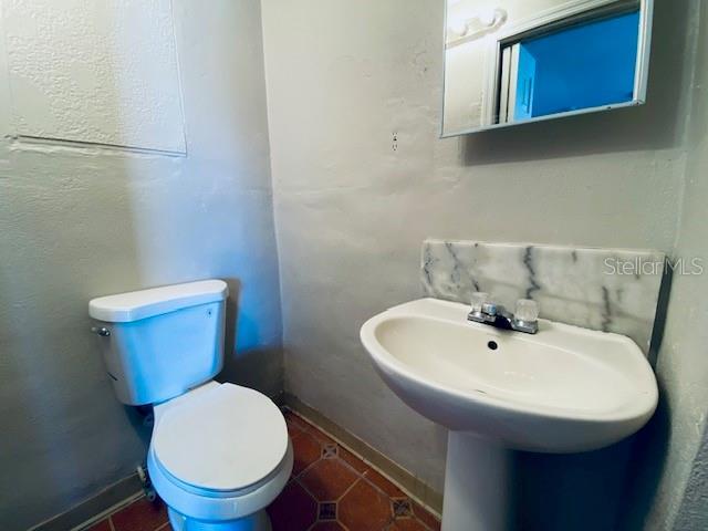 Building Photo - 9718 N Nebraska Ave