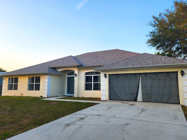Building Photo - Port St. Lucie Pool Home for rent