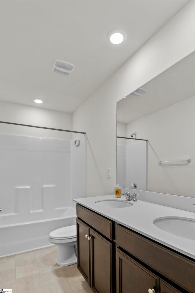 Building Photo - 213 Sweetgrass Ln